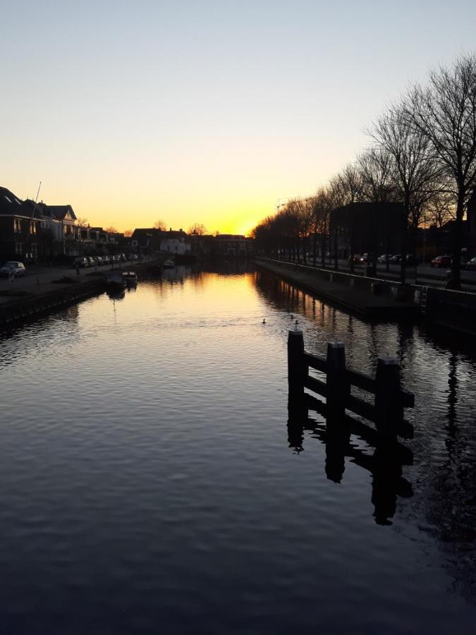Lekkerwegbijleeuwen, 1 Minuut Naar Hartje Centrum Sneek Exterior foto